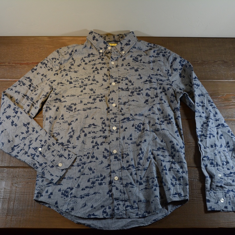 Mountain-Print Aeropostale Button Down
